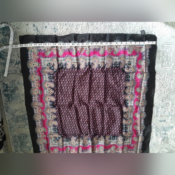 100% silk the specialty house multicolor square scarf - Picture 5 of 8